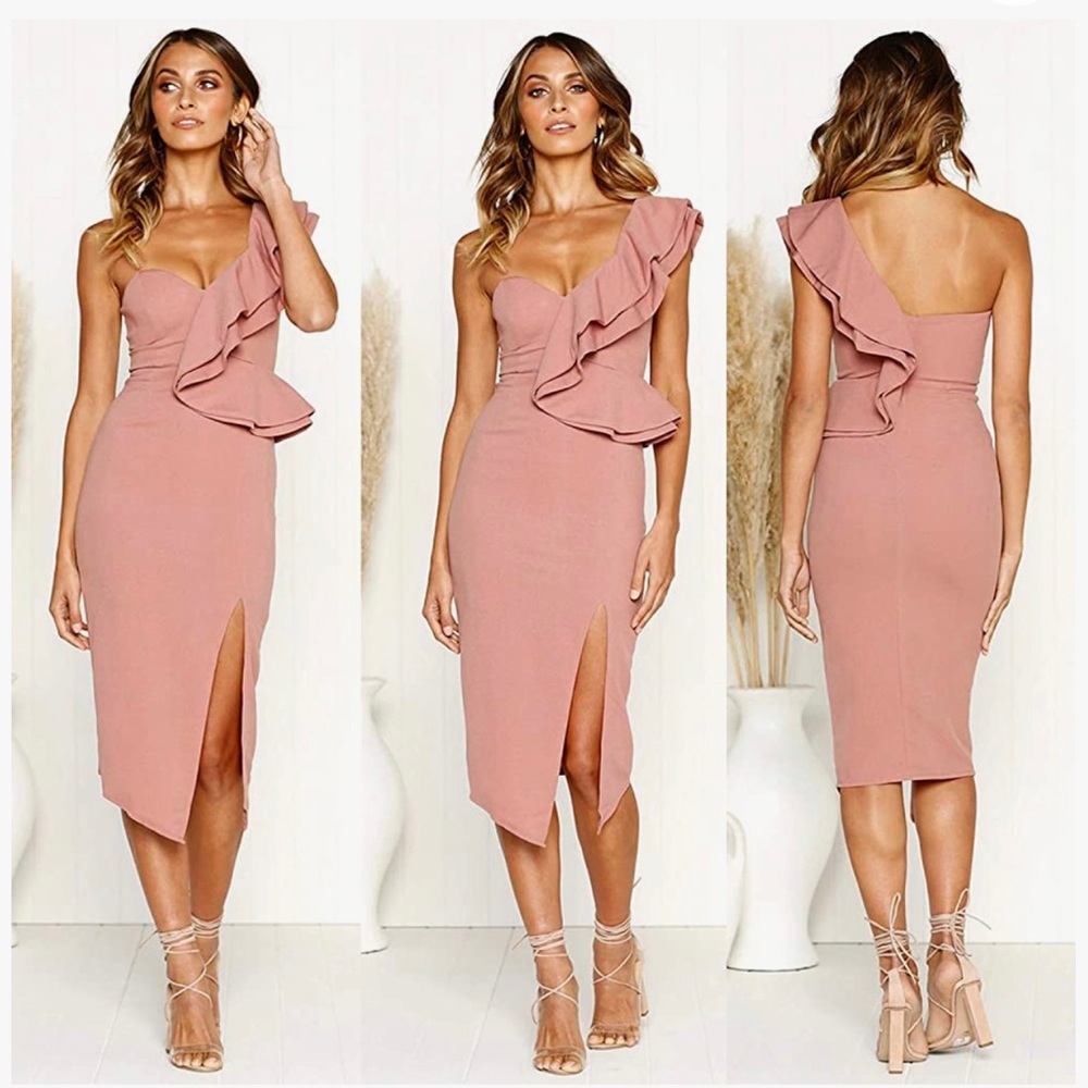 Pink Ecowish dress from Amazon. Size medium. Never worn.